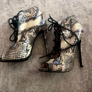ZIGI SOHO Snake Skin Heel